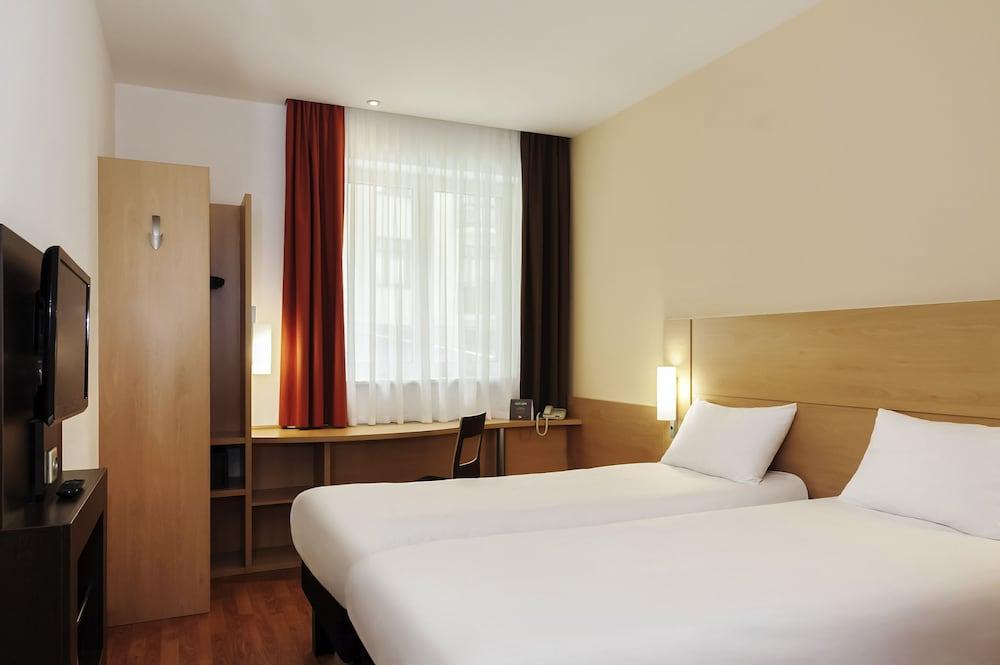 Hotel Ibis Strasbourg Centre Historique Esterno foto