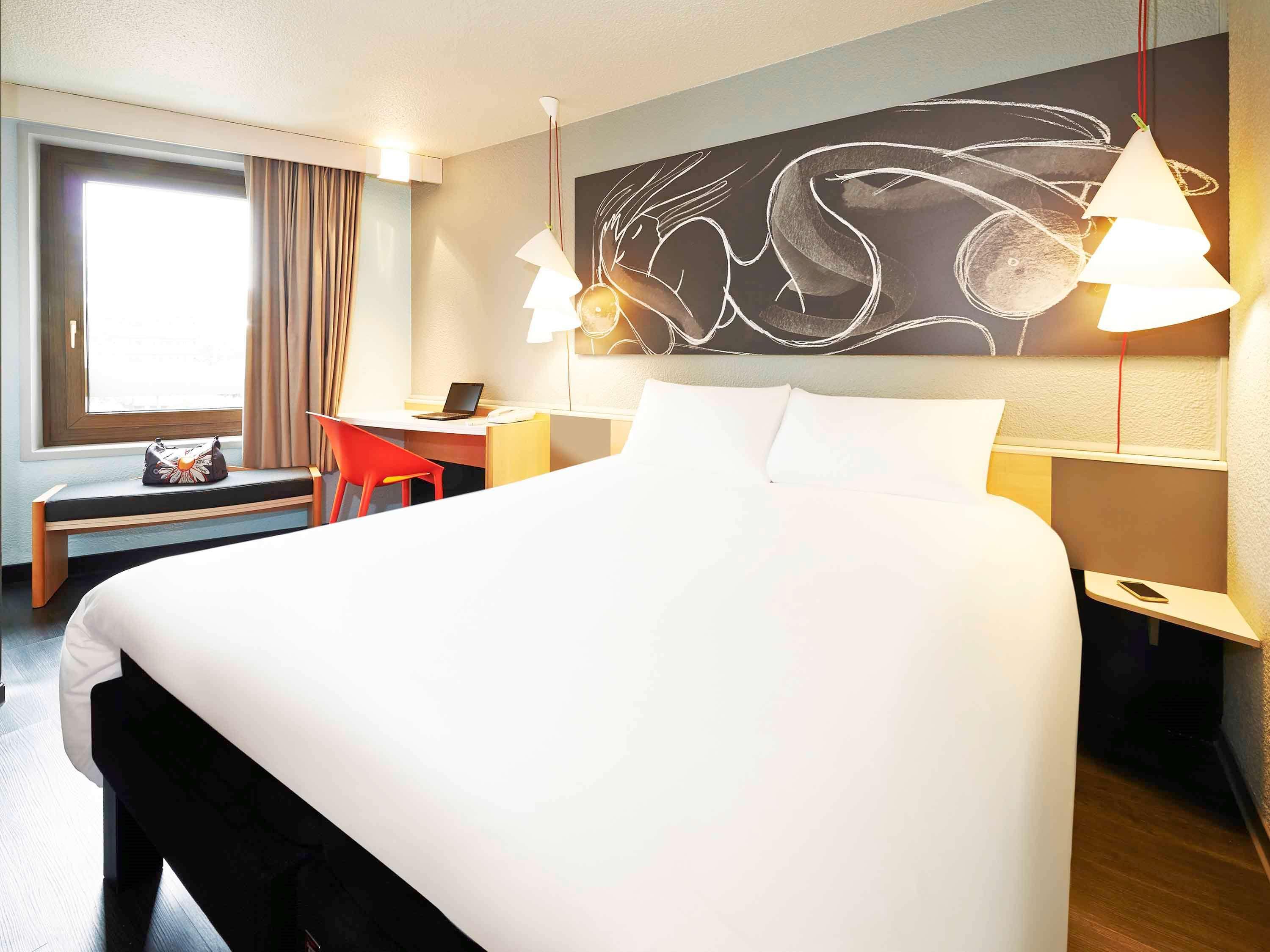Hotel Ibis Strasbourg Centre Historique Esterno foto