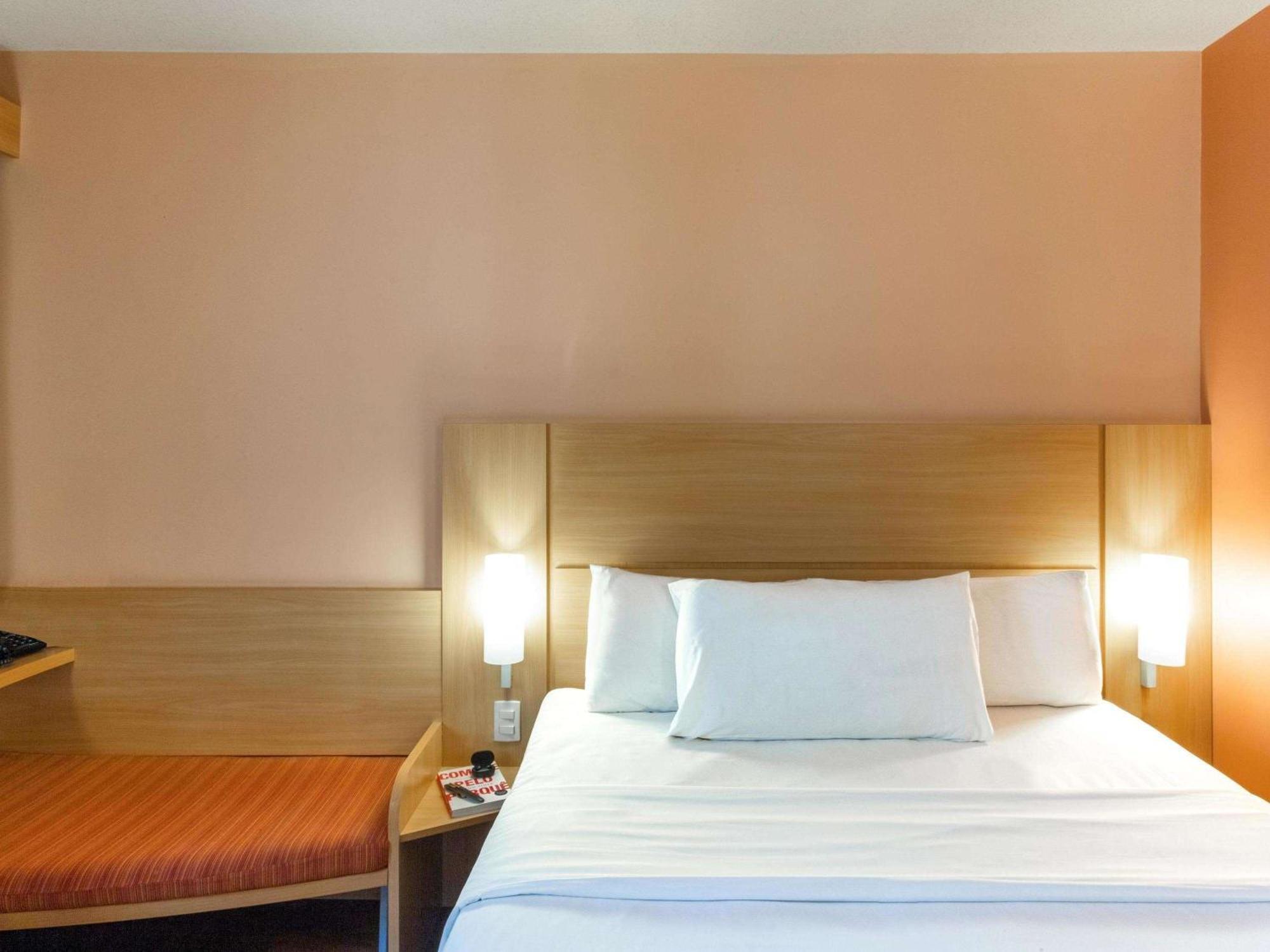 Hotel Ibis Strasbourg Centre Historique Esterno foto